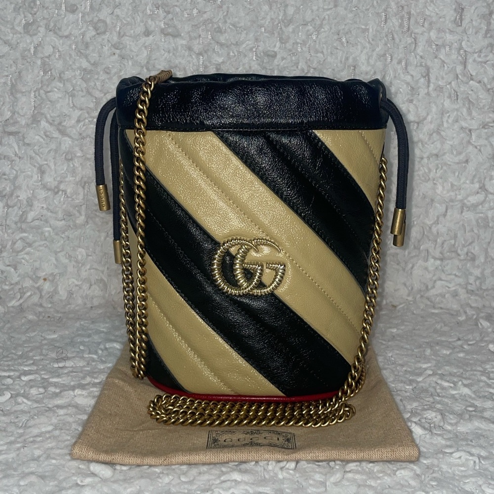 Gucci Marmont Torchon Matelasse Diagonal Quilted Leather Mini Bucket Chain Bag